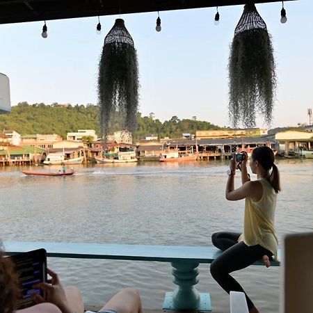 Rub Lom Chom Klong Homestay Чумпхон Экстерьер фото