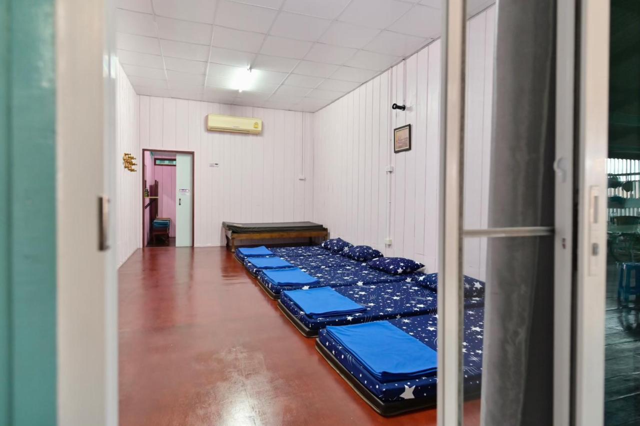 Rub Lom Chom Klong Homestay Чумпхон Экстерьер фото