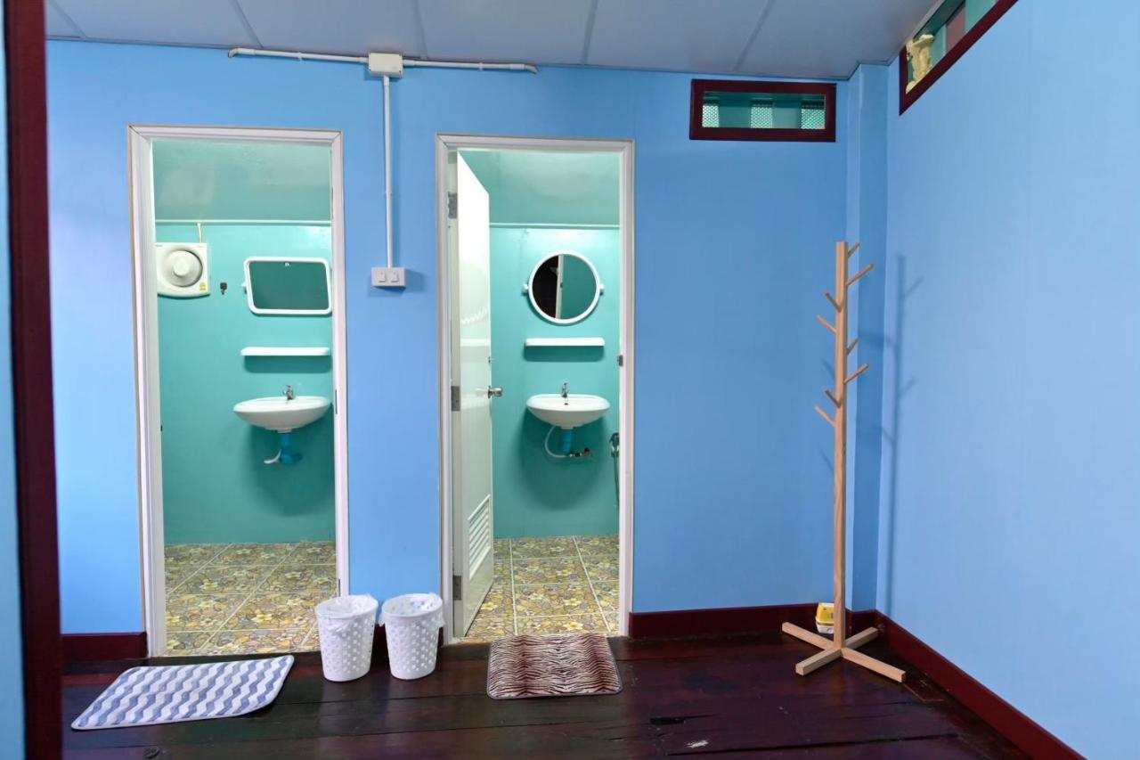 Rub Lom Chom Klong Homestay Чумпхон Экстерьер фото
