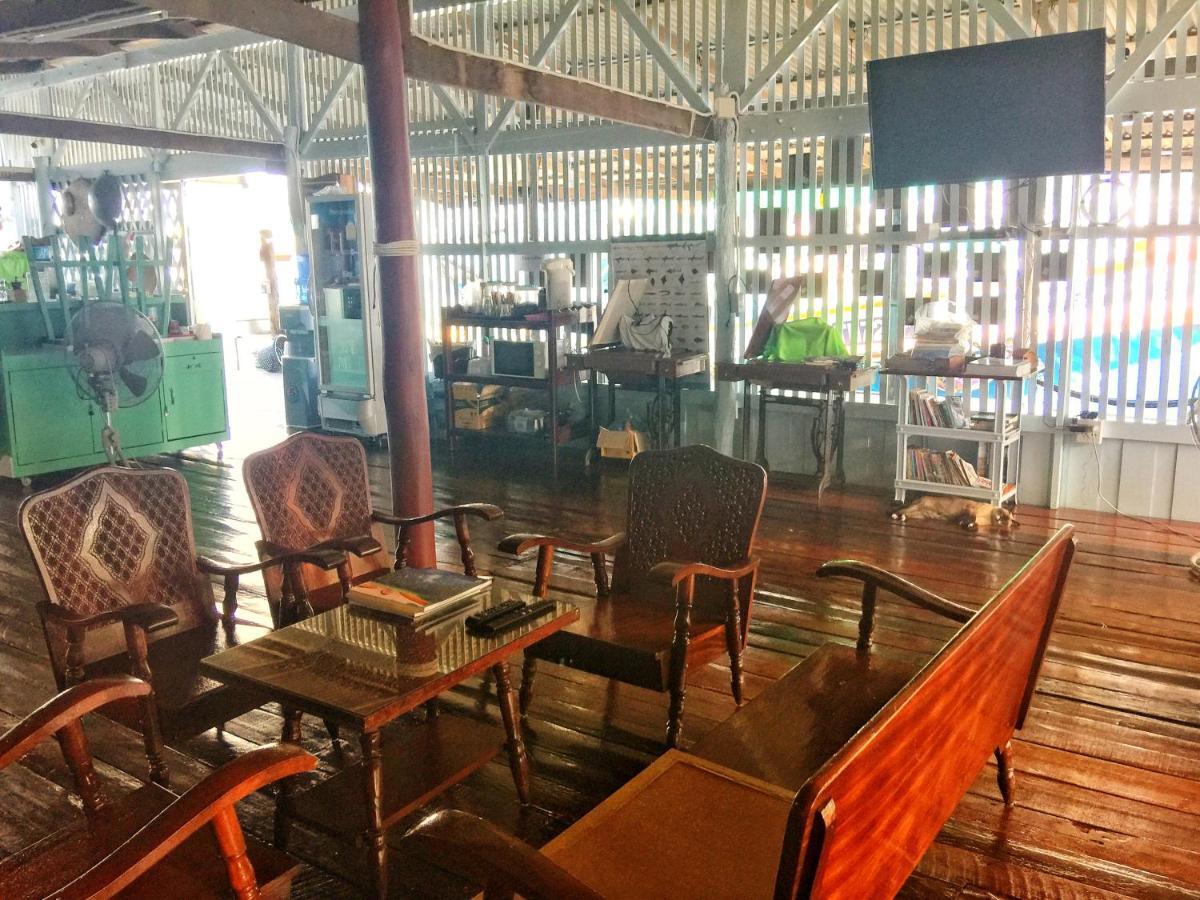 Rub Lom Chom Klong Homestay Чумпхон Экстерьер фото